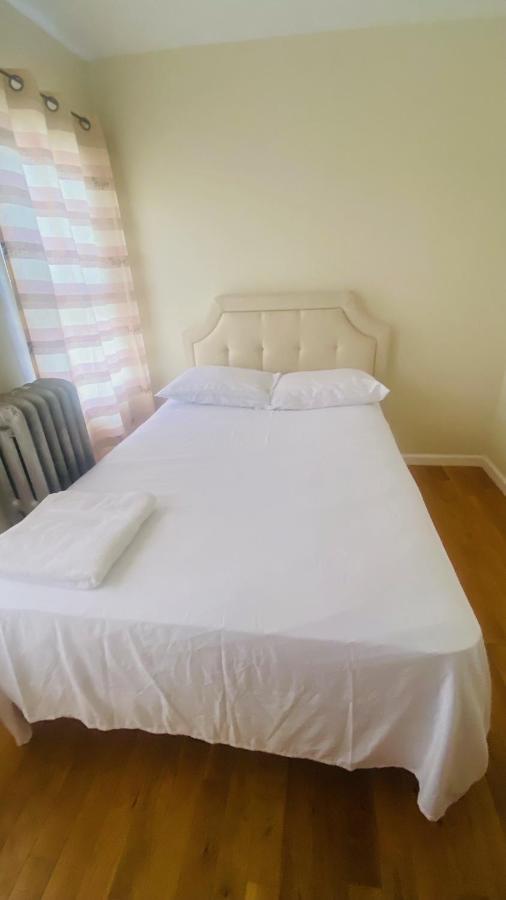 Minutes From Jfk, Beautiful Home With Peaceful, Cosy, Private Room ニューヨーク エクステリア 写真
